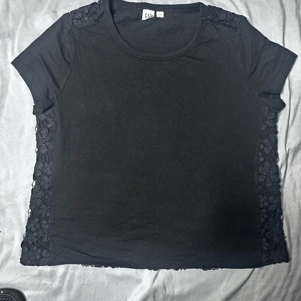 GAP Black Floral Lace Women's Tee - Picture 4 of 8
